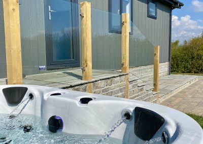 hot tub luxury lodge